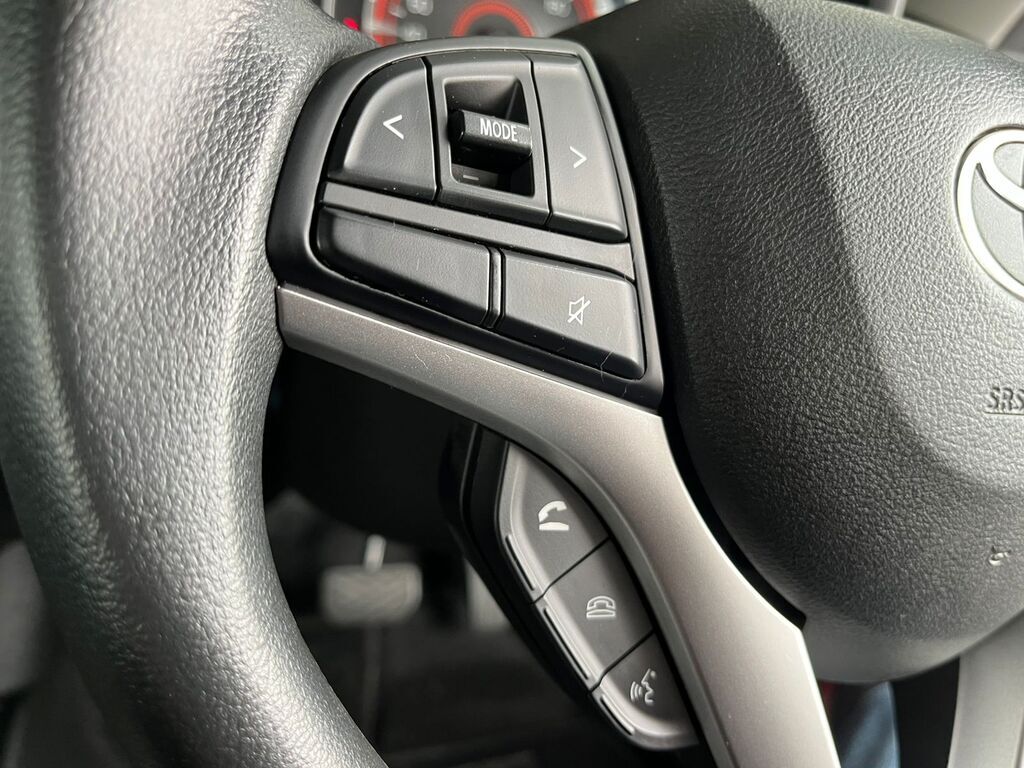 TOYOTA VITZ VITZ 1.0 XR AMT - 11