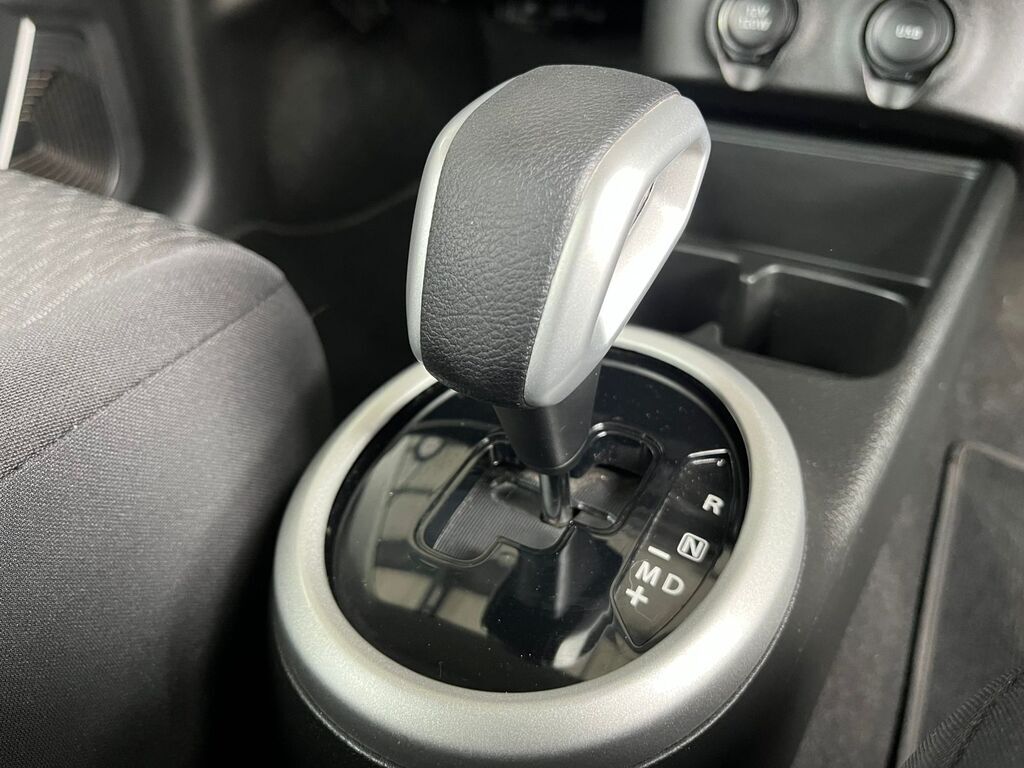 TOYOTA VITZ VITZ 1.0 XR AMT - 12