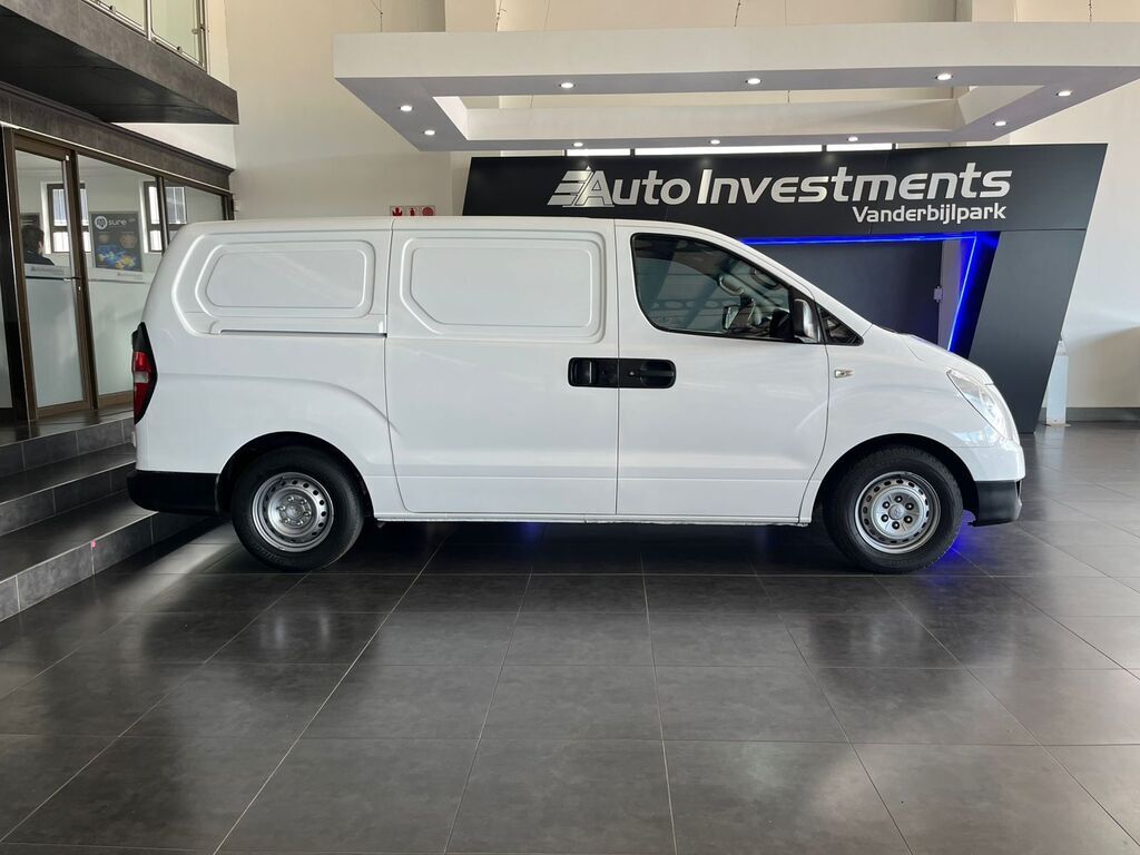 HYUNDAI H-1 H-1 2.5 CRDi A/C F/C P/V A/T - 15