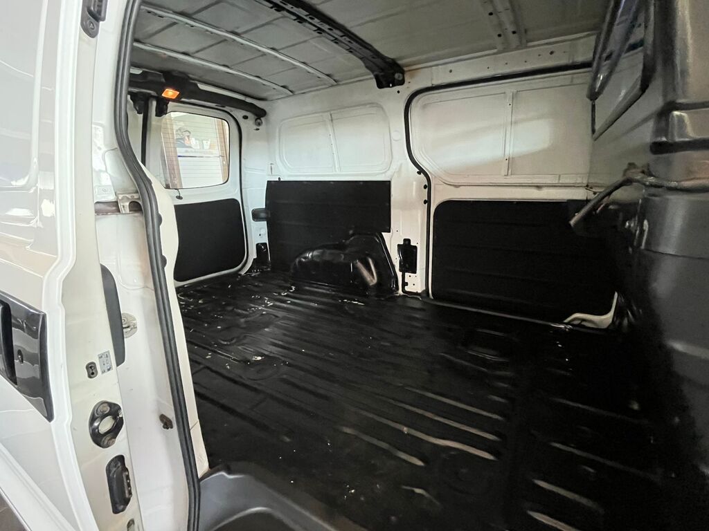 HYUNDAI H-1 H-1 2.5 CRDi A/C F/C P/V A/T - 17