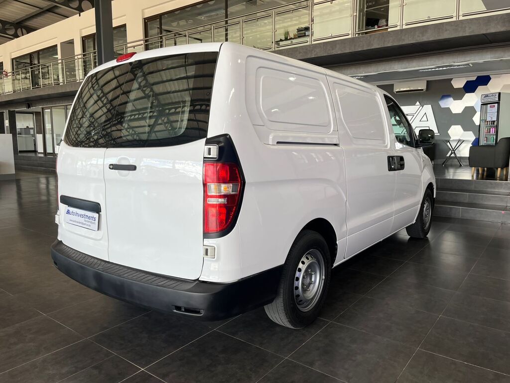 HYUNDAI H-1 H-1 2.5 CRDi A/C F/C P/V A/T - 4