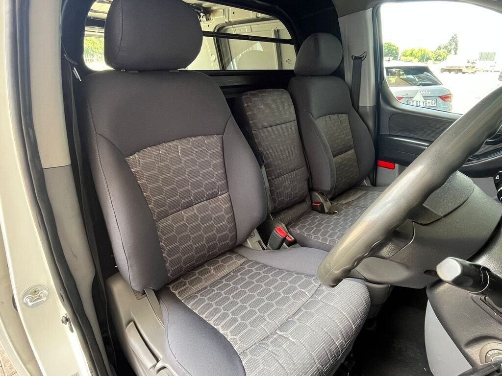 HYUNDAI H-1 H-1 2.5 CRDi A/C F/C P/V A/T - 7