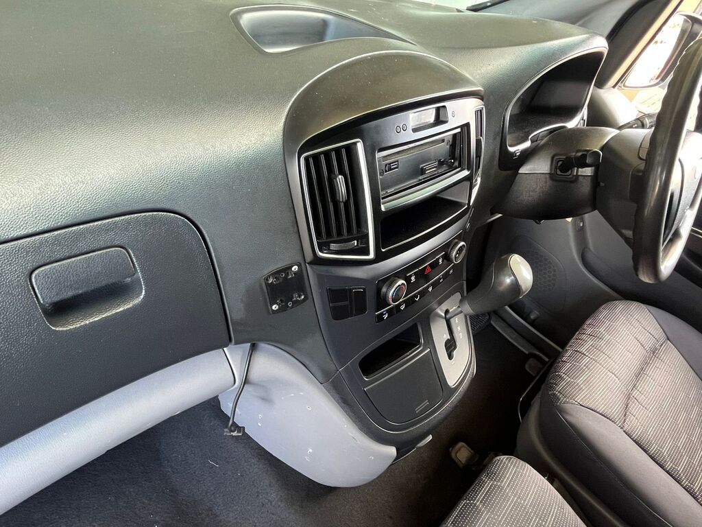 HYUNDAI H-1 H-1 2.5 CRDi A/C F/C P/V A/T - 9