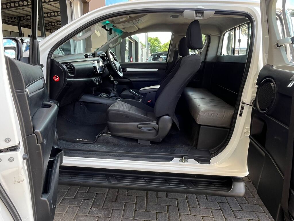 TOYOTA HILUX HILUX 2.4 GD-6 RB SRX P/U E/CAB