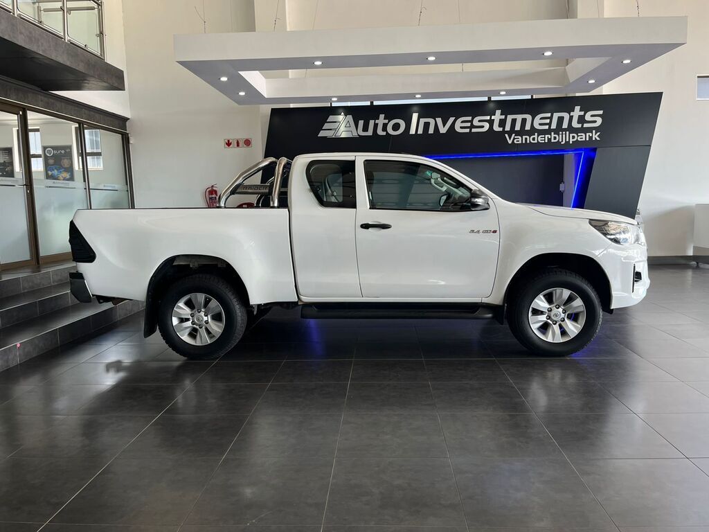 TOYOTA HILUX HILUX 2.4 GD-6 RB SRX P/U E/CAB