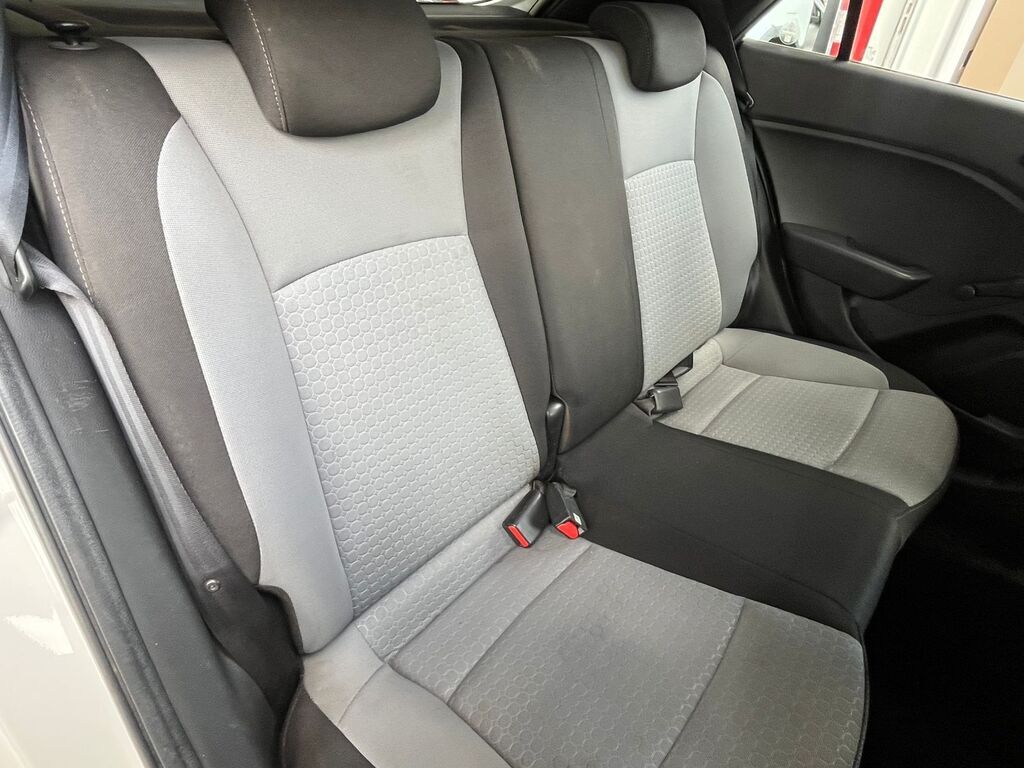 HYUNDAI I20 i20 1.4 MOTION A/T - 10