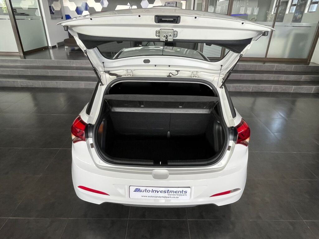 HYUNDAI I20 i20 1.4 MOTION A/T - 16