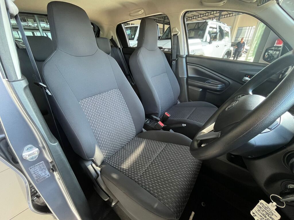 TOYOTA VITZ VITZ 1.0 XR AMT - 7