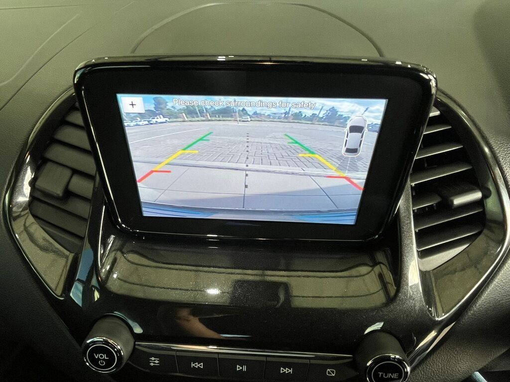 FORD FIGO FIGO FREESTYLE 1.5Ti VCT TITANIUM 5DR