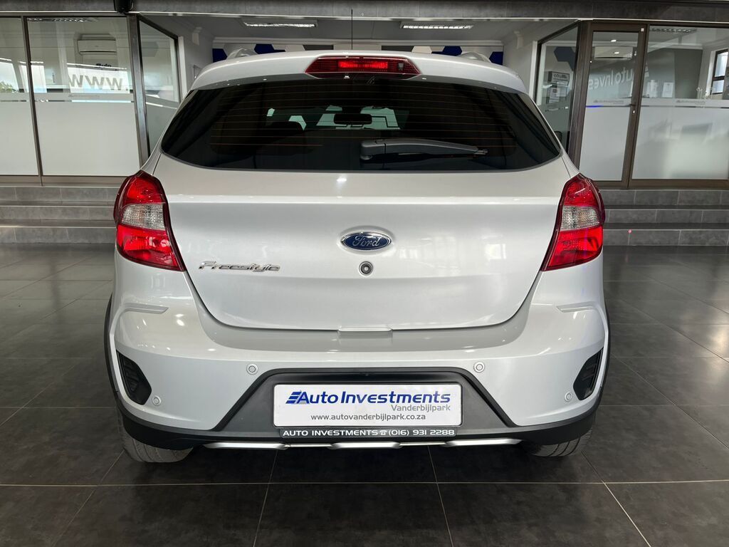 FORD FIGO FIGO FREESTYLE 1.5Ti VCT TITANIUM 5DR