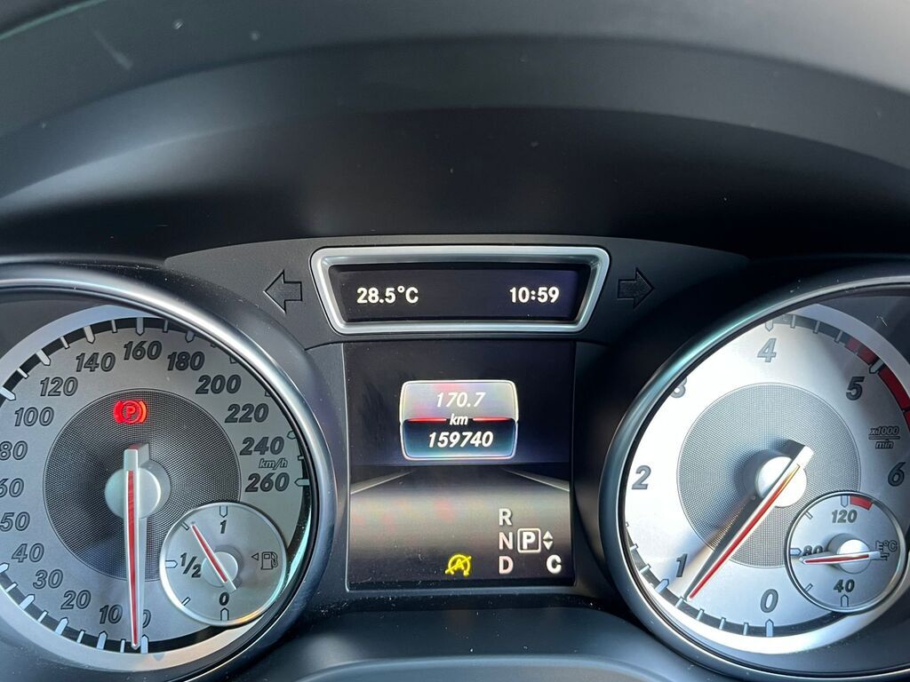 MERCEDES-BENZ GLA GLA 200 CDI A/T