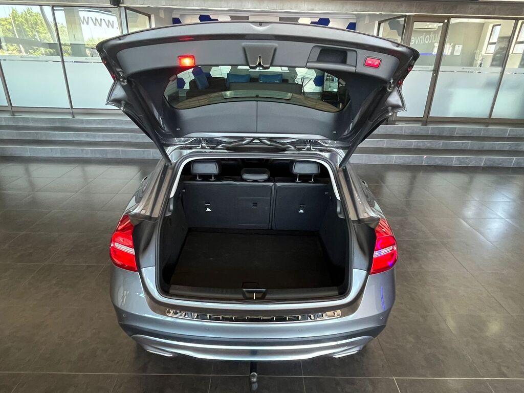 MERCEDES-BENZ GLA GLA 200 CDI A/T