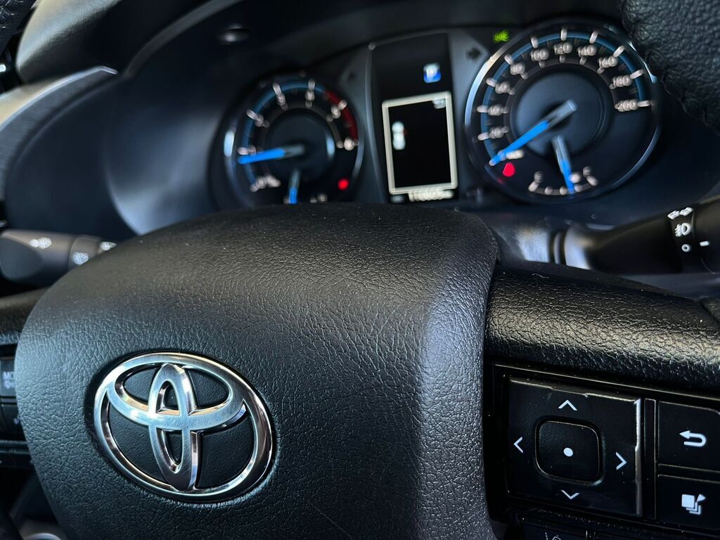 TOYOTA HILUX HILUX 2.8 GD-6 RB LEGEND 4X4 A/T P/U D/C - 10