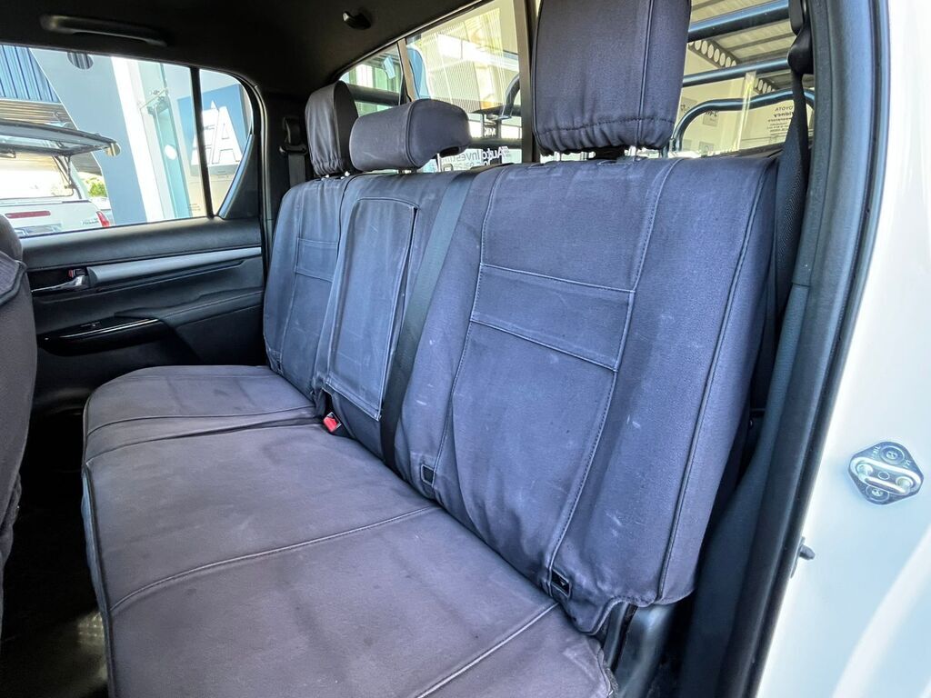 TOYOTA HILUX HILUX 2.8 GD-6 RB LEGEND 4X4 A/T P/U D/C - 8