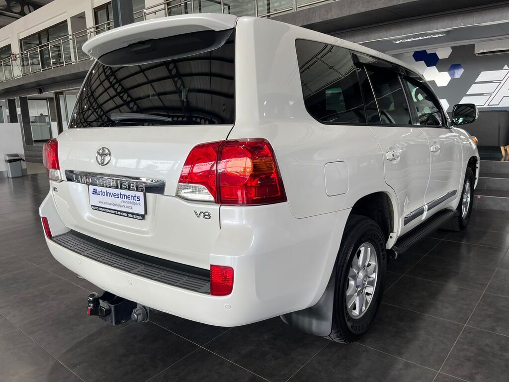 TOYOTA LAND CRUISER LANDCRUISER 200 V8 4.5D VX A/T