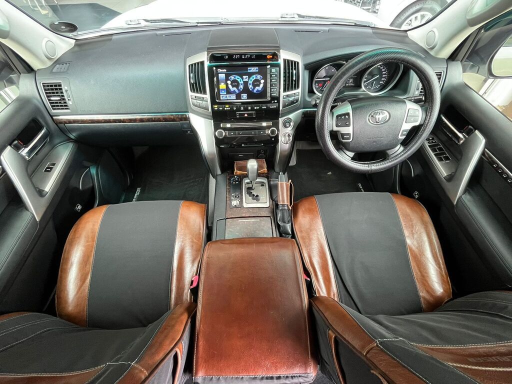 TOYOTA LAND CRUISER LANDCRUISER 200 V8 4.5D VX A/T