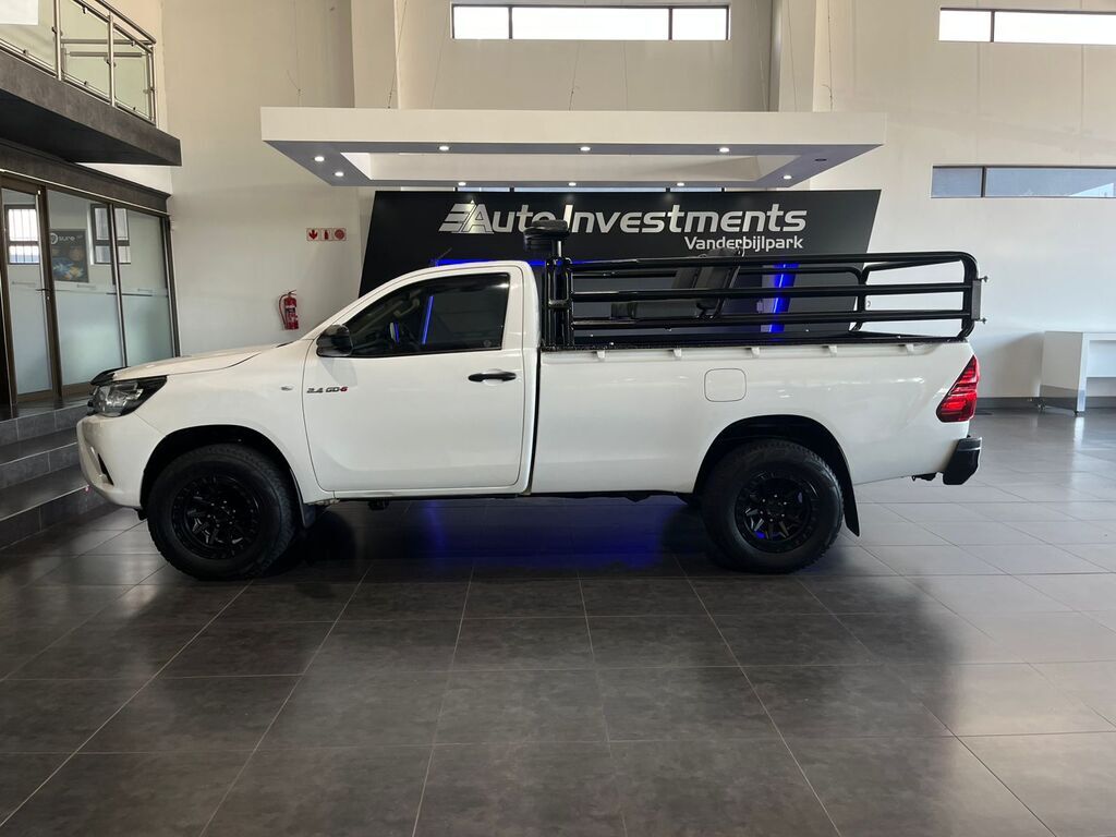 TOYOTA HILUX HILUX 2.4 GD-6 SR 4X4 P/U S/C - 16
