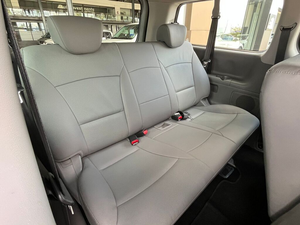 HYUNDAI H-1 H-1 2.5 CRDI A/T/ 2.5 ELITE A/T - 13