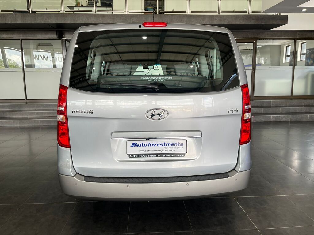 HYUNDAI H-1 H-1 2.5 CRDI A/T/ 2.5 ELITE A/T - 18