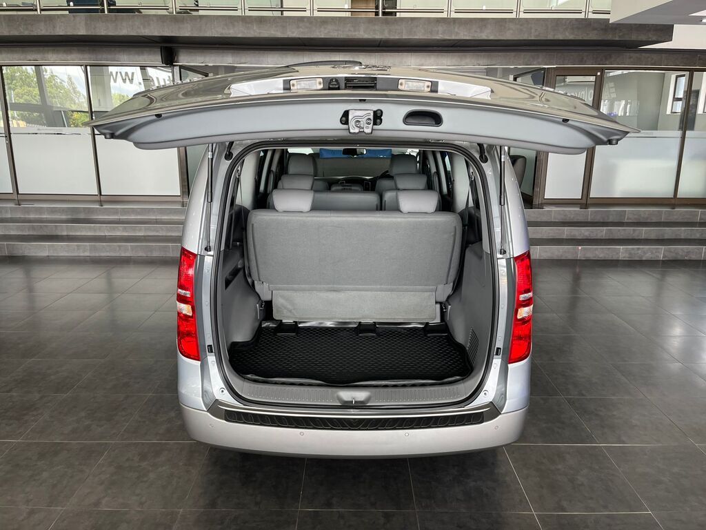 HYUNDAI H-1 H-1 2.5 CRDI A/T/ 2.5 ELITE A/T - 19