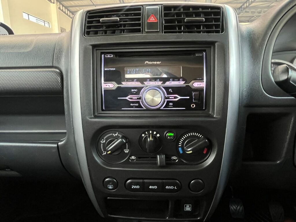 SUZUKI JIMNY JIMNY 1.3 - 10