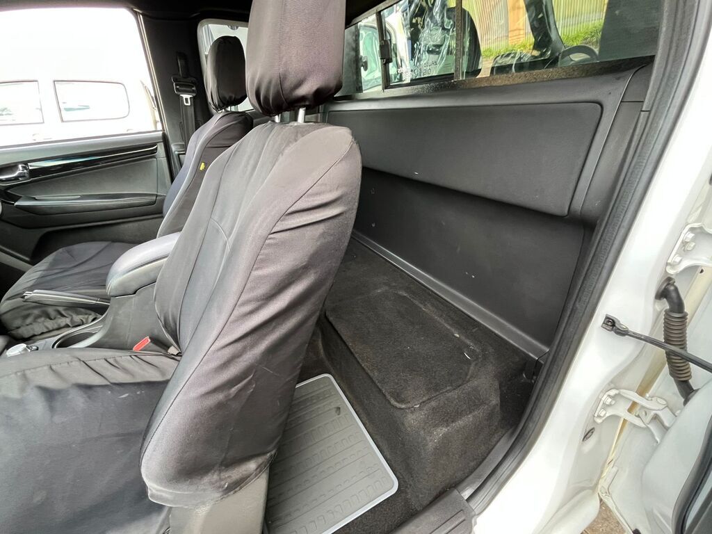 ISUZU D-MAX D-MAX 300 LX 4X4 E/CAB P/U