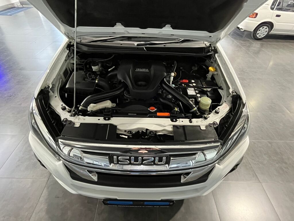 ISUZU D-MAX D-MAX 300 LX 4X4 E/CAB P/U