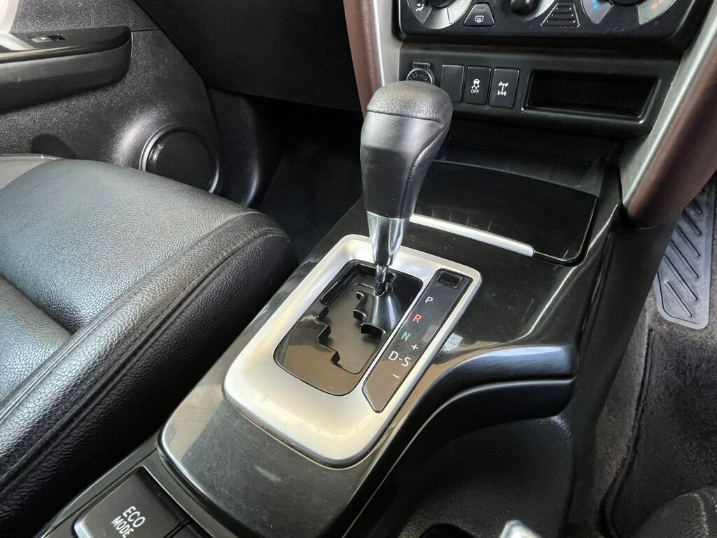 TOYOTA FORTUNER FORTUNER 2.4GD-6 R/B A/T