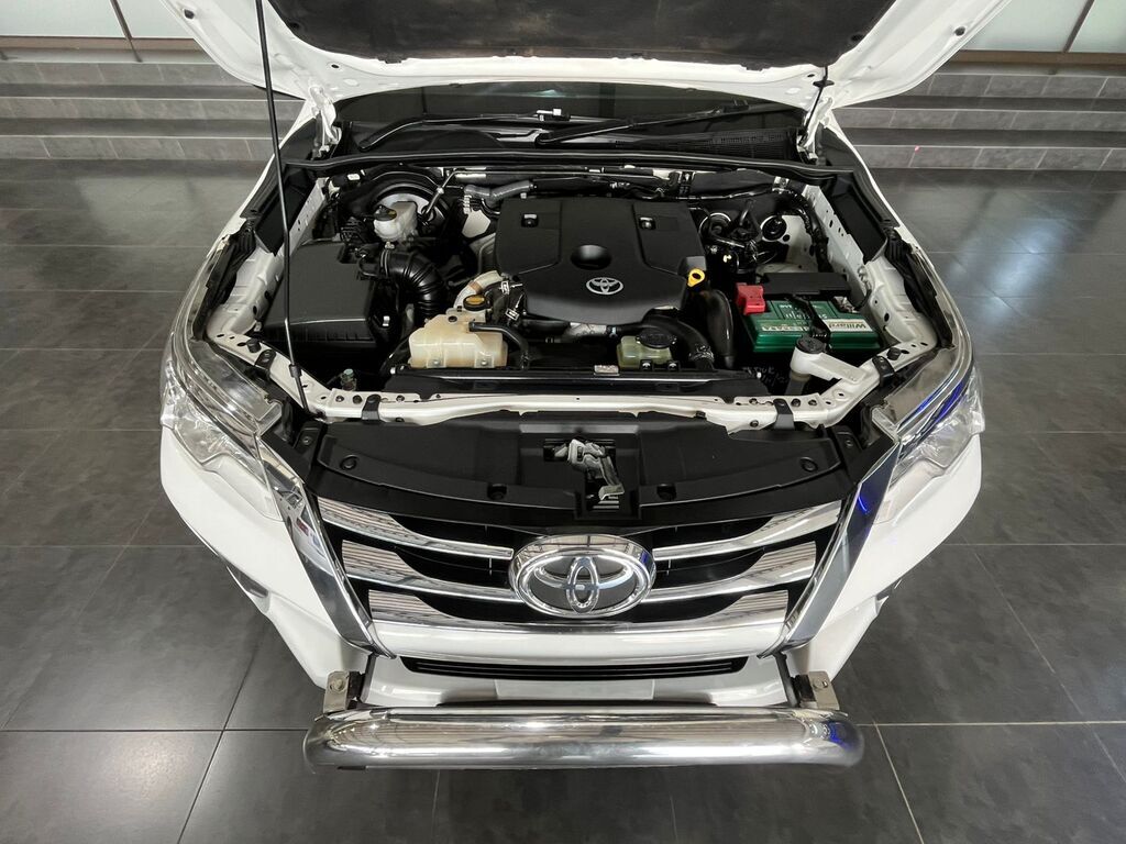 TOYOTA FORTUNER FORTUNER 2.4GD-6 R/B A/T