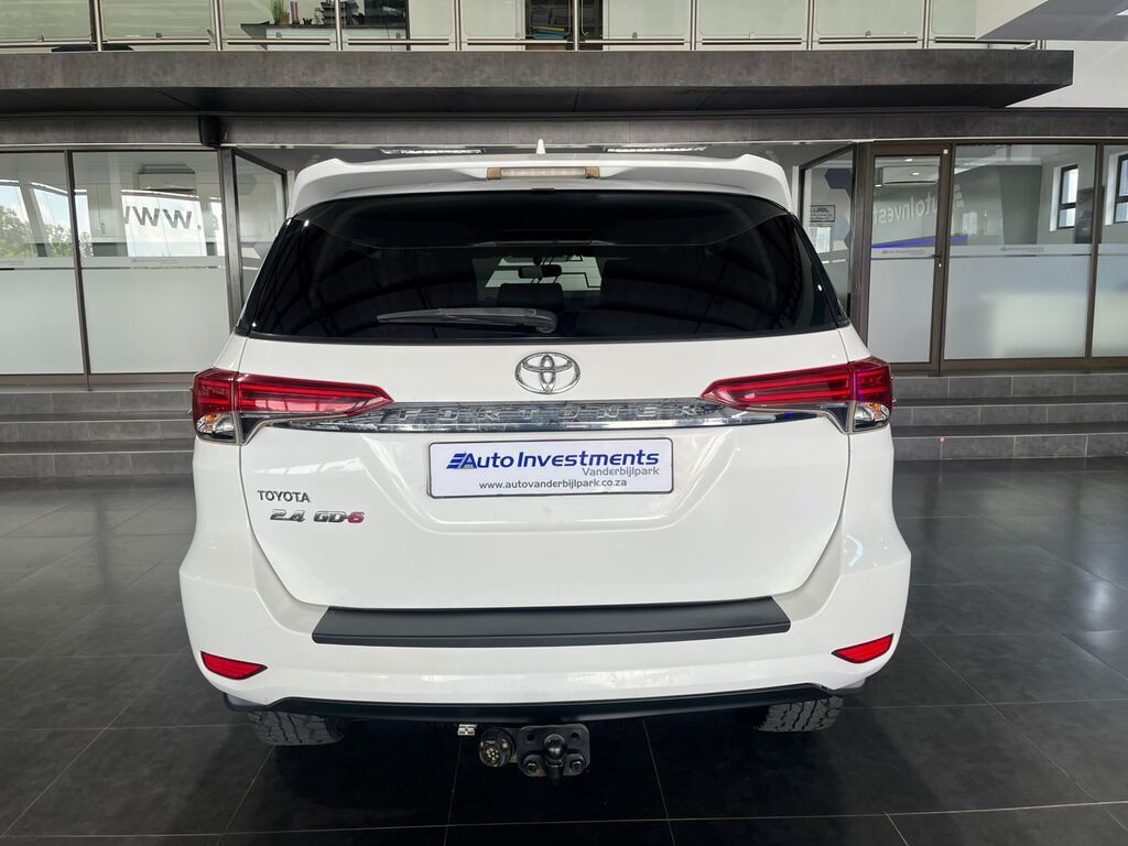 TOYOTA FORTUNER FORTUNER 2.4GD-6 R/B A/T