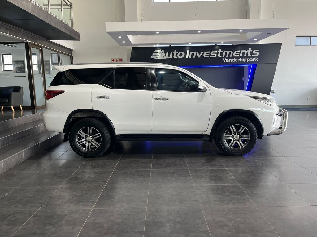 TOYOTA FORTUNER FORTUNER 2.4GD-6 R/B A/T