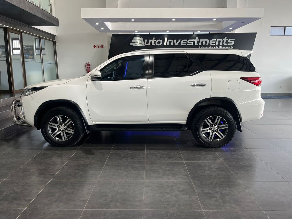 TOYOTA FORTUNER FORTUNER 2.4GD-6 R/B A/T