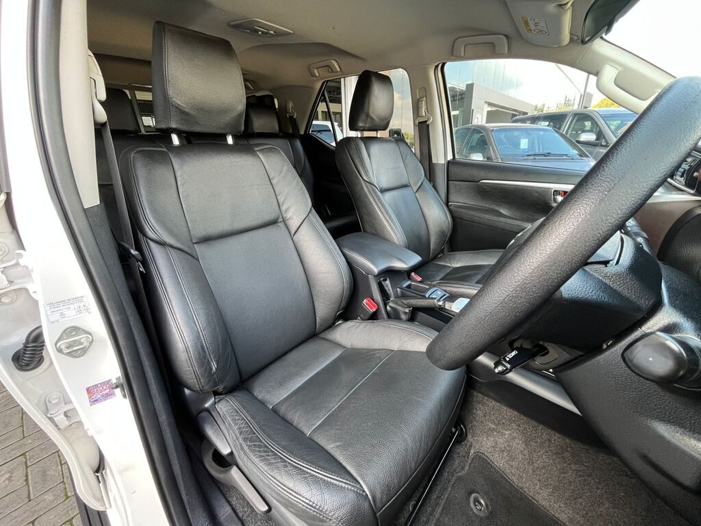 TOYOTA FORTUNER FORTUNER 2.4GD-6 R/B A/T