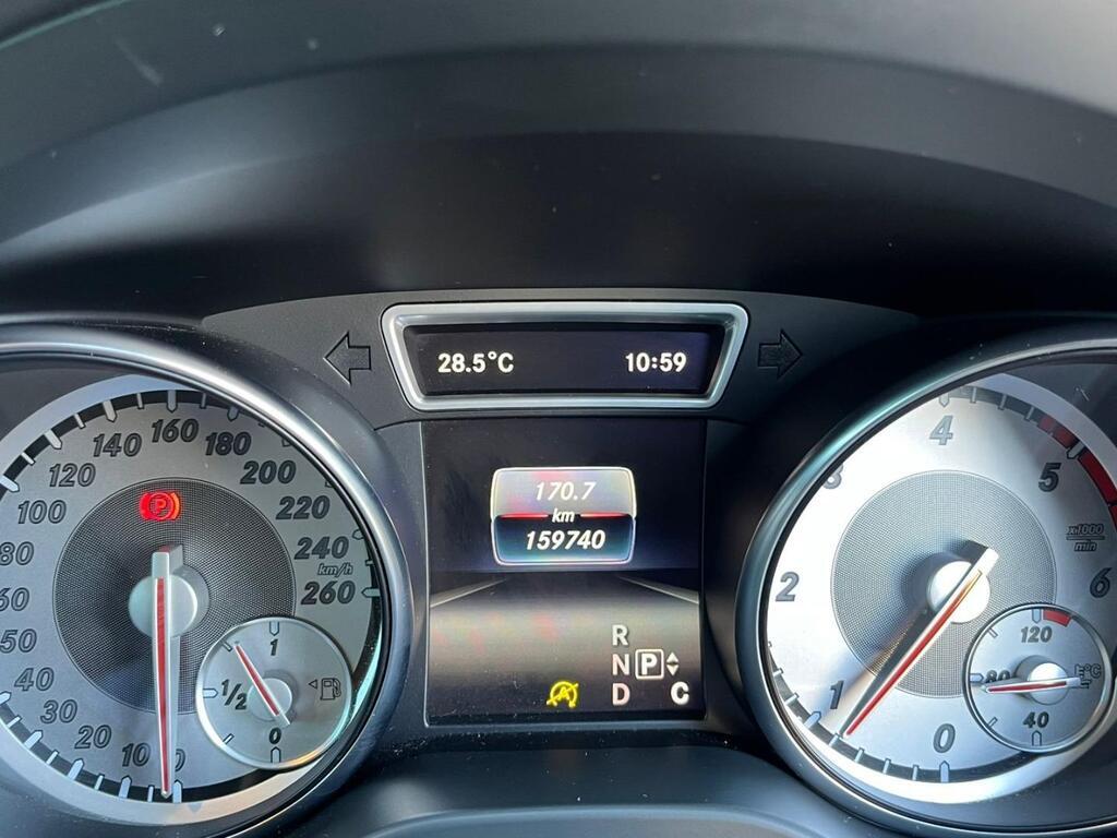 MERCEDES-BENZ GLA GLA 200 CDI A/T - 17