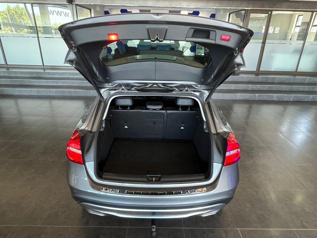 MERCEDES-BENZ GLA GLA 200 CDI A/T - 9