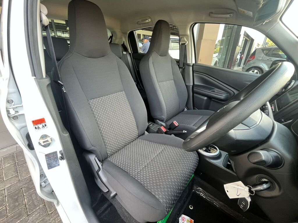 TOYOTA VITZ VITZ 1.0 XR AMT - 7