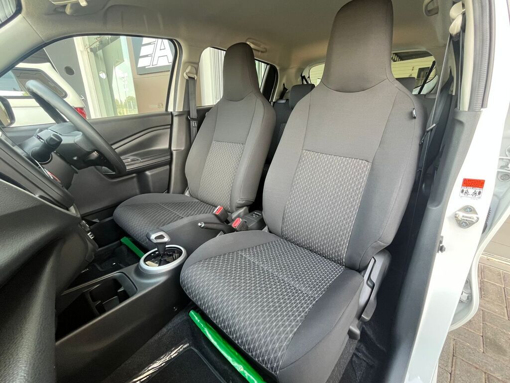 TOYOTA VITZ VITZ 1.0 XR AMT - 8