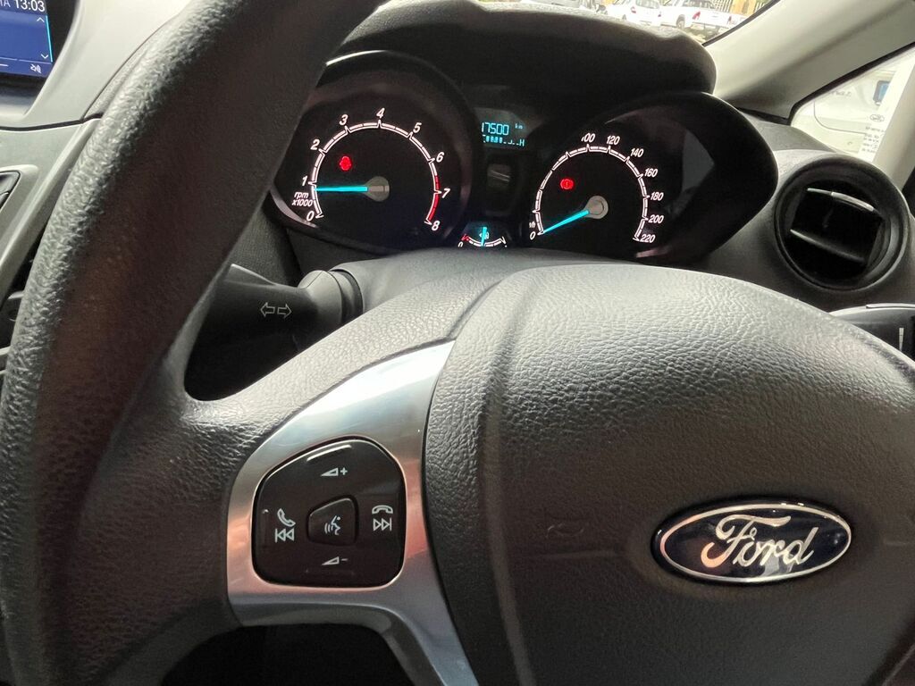 FORD FIESTA FIESTA 1.4 AMBIENTE 5 Dr - 11