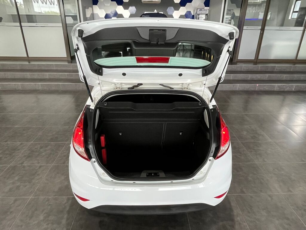FORD FIESTA FIESTA 1.4 AMBIENTE 5 Dr - 18