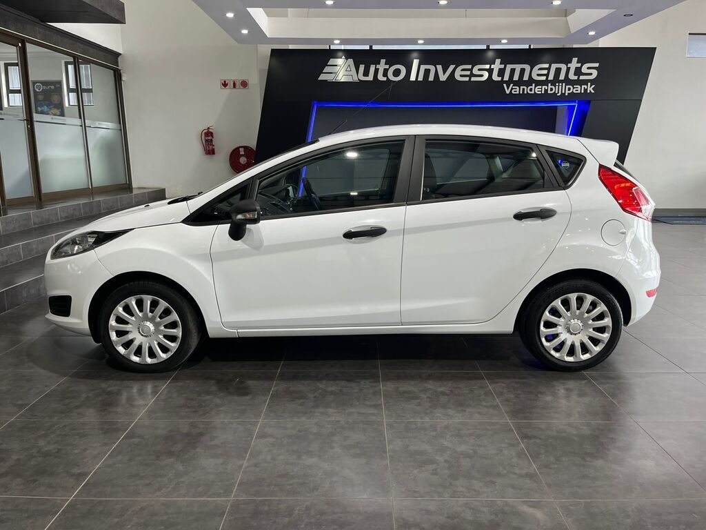 FORD FIESTA FIESTA 1.4 AMBIENTE 5 Dr - 20
