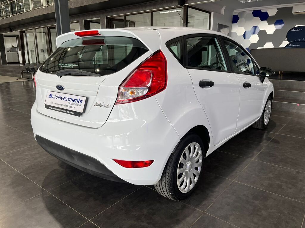 FORD FIESTA FIESTA 1.4 AMBIENTE 5 Dr - 4