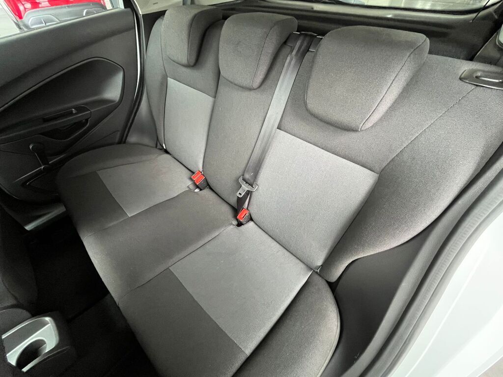 FORD FIESTA FIESTA 1.4 AMBIENTE 5 Dr - 9