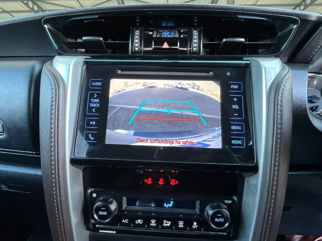 TOYOTA FORTUNER FORTUNER 2.8GD-6 R/B A/T - 14
