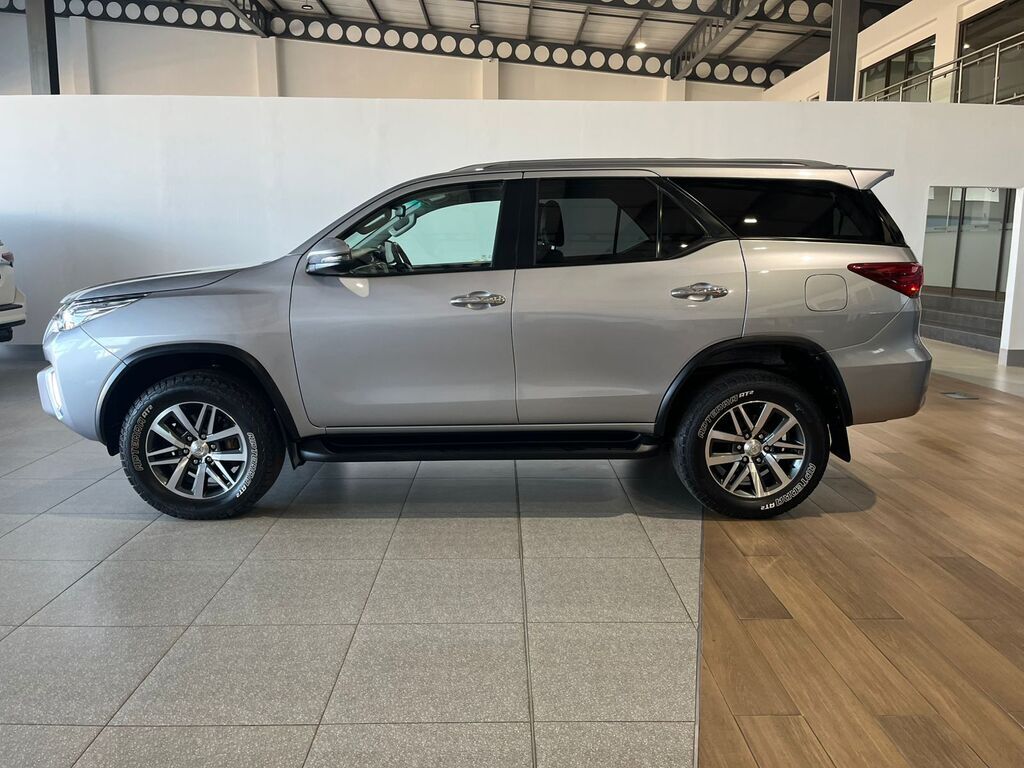 TOYOTA FORTUNER FORTUNER 2.8GD-6 R/B A/T - 19