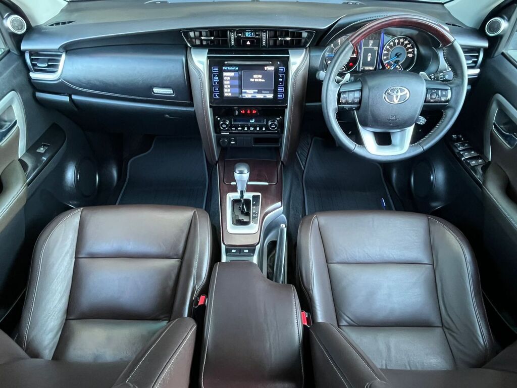 TOYOTA FORTUNER FORTUNER 2.8GD-6 R/B A/T - 6