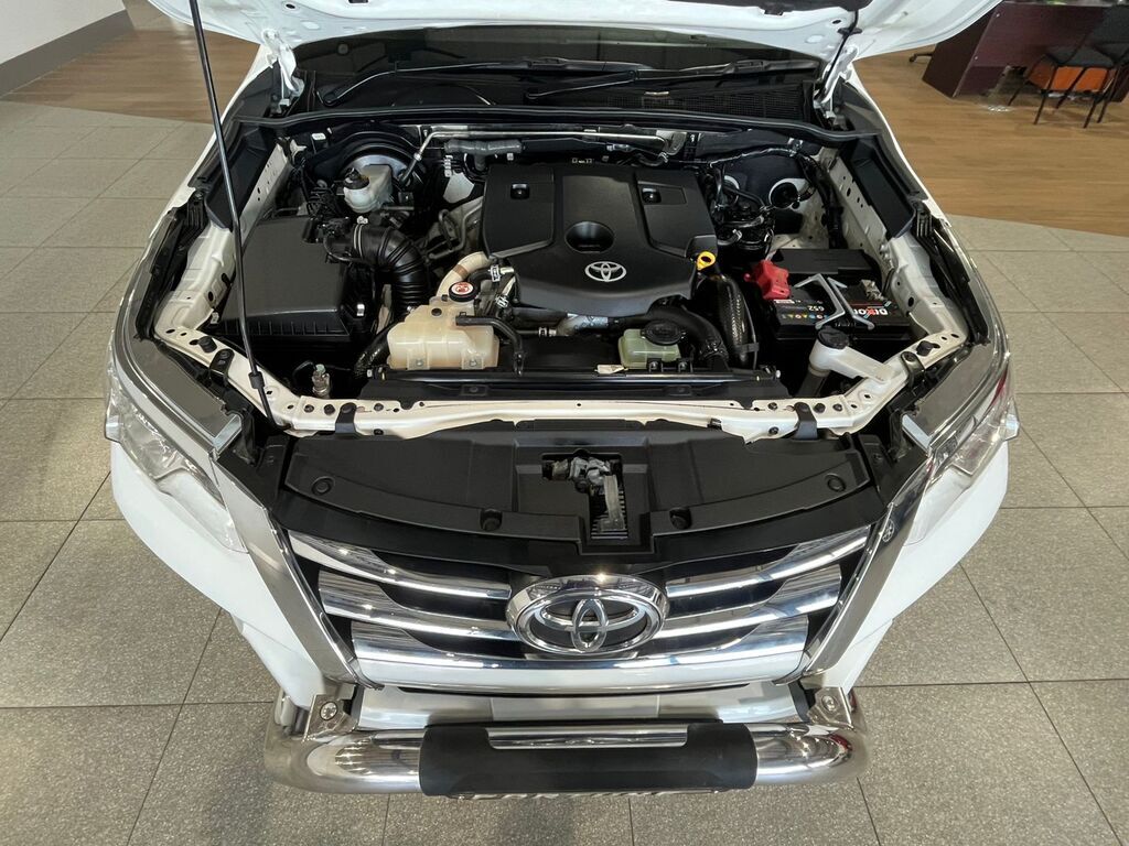 TOYOTA FORTUNER FORTUNER 2.4GD-6 R/B A/T - 15