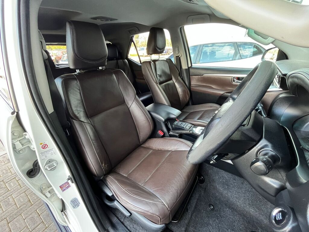 TOYOTA FORTUNER FORTUNER 2.4GD-6 R/B A/T - 7