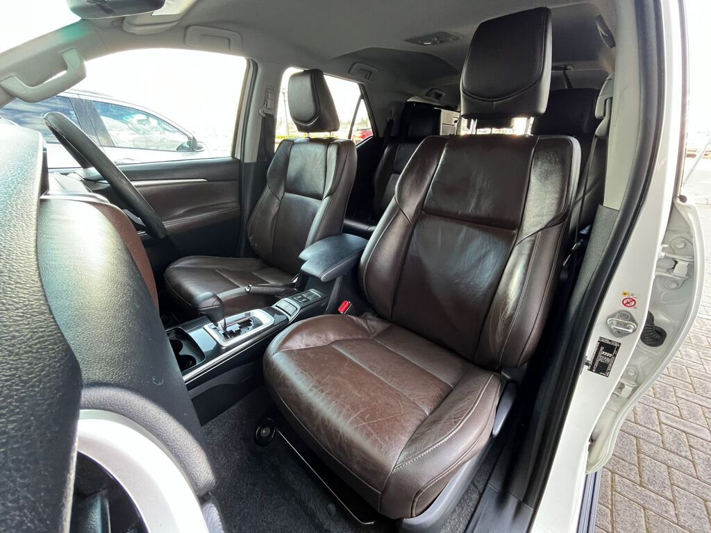 TOYOTA FORTUNER FORTUNER 2.4GD-6 R/B A/T - 8