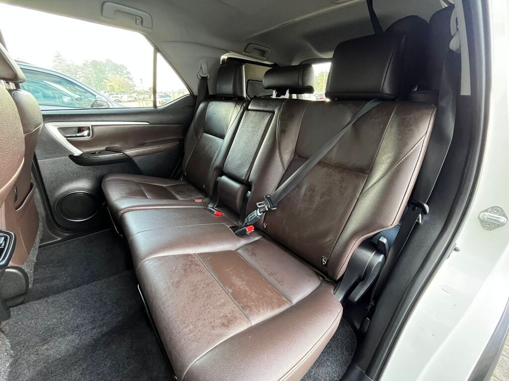 TOYOTA FORTUNER FORTUNER 2.4GD-6 R/B A/T - 9