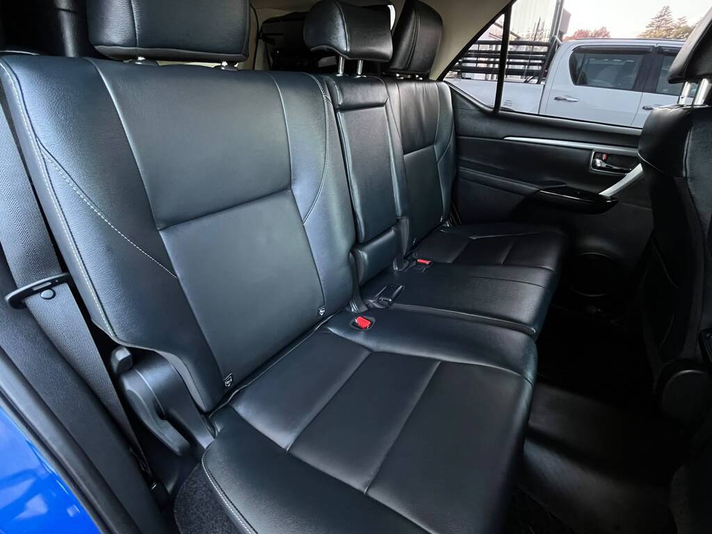 TOYOTA FORTUNER FORTUNER 2.4GD-6 4X4 A/T - 10